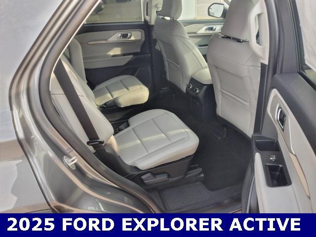 new 2025 Ford Explorer car, priced at $48,745