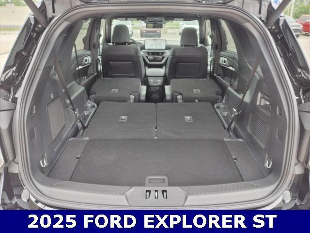 new 2025 Ford Explorer car, priced at $61,030