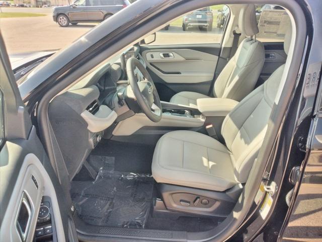 new 2025 Ford Explorer car, priced at $48,660