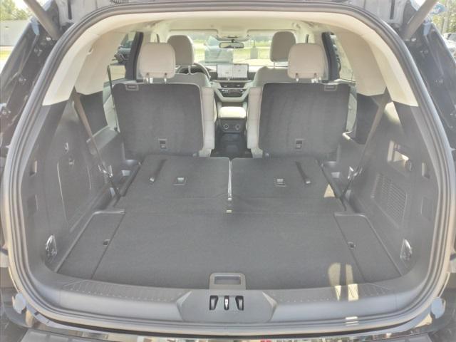 new 2025 Ford Explorer car, priced at $48,660