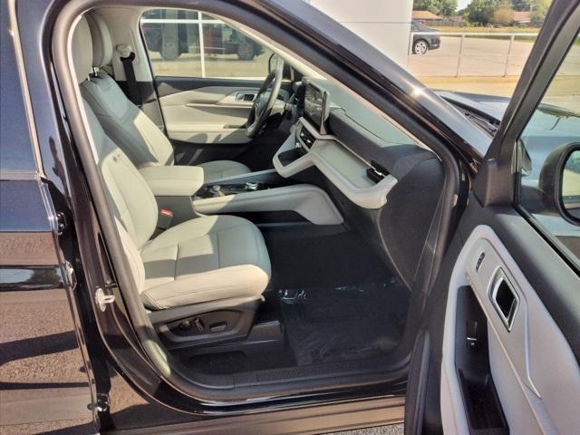 new 2025 Ford Explorer car, priced at $48,660