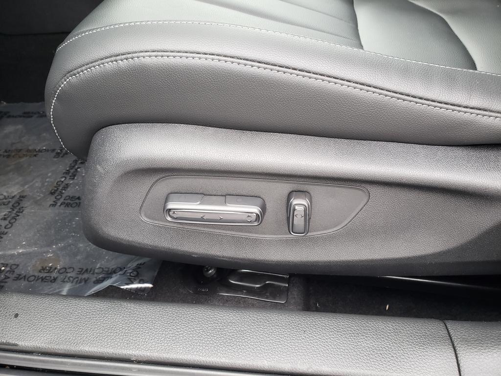 used 2025 Acura Integra car, priced at $31,481