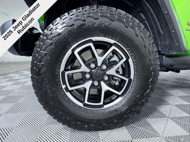 new 2025 Jeep Gladiator car, priced at $46,062