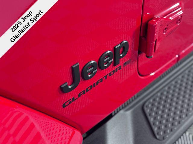 new 2025 Jeep Gladiator car, priced at $40,624
