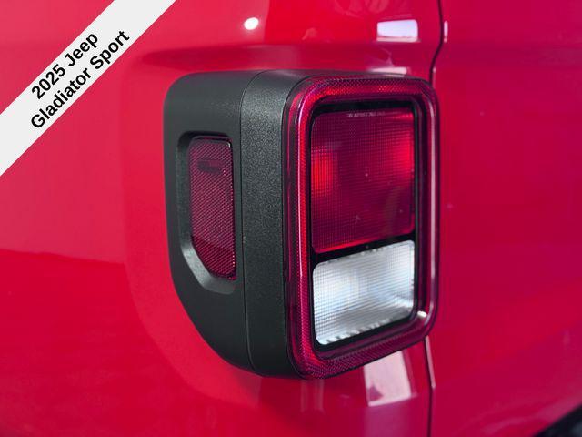 new 2025 Jeep Gladiator car, priced at $40,624