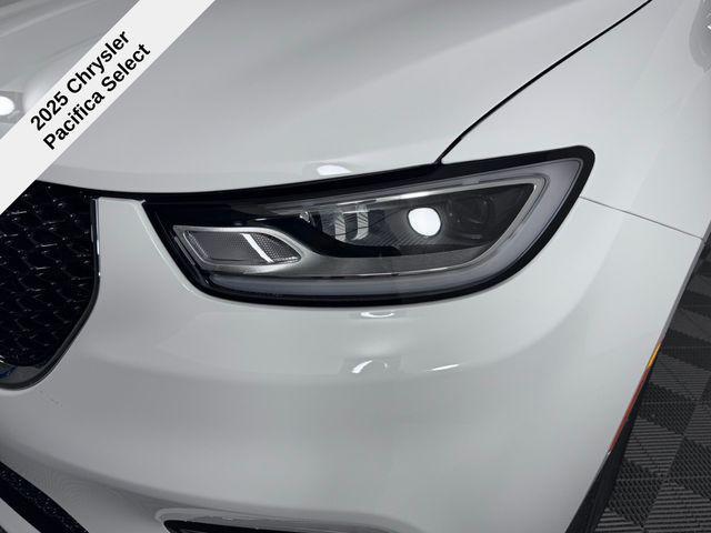 new 2025 Chrysler Pacifica car, priced at $37,706