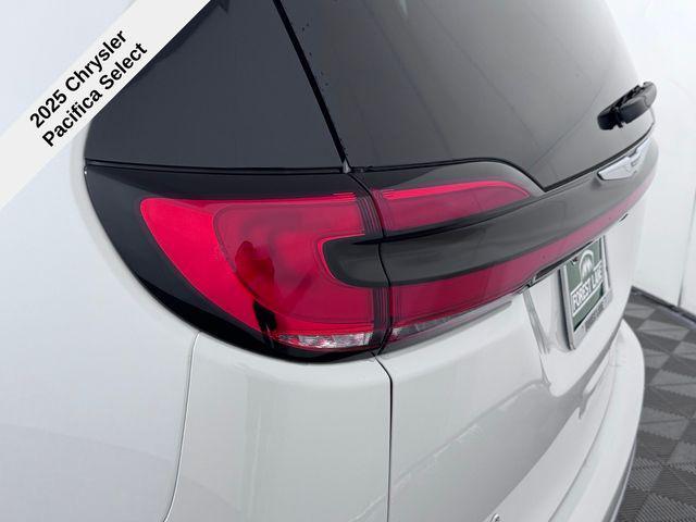 new 2025 Chrysler Pacifica car, priced at $37,706