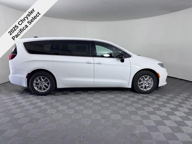 new 2025 Chrysler Pacifica car, priced at $37,706
