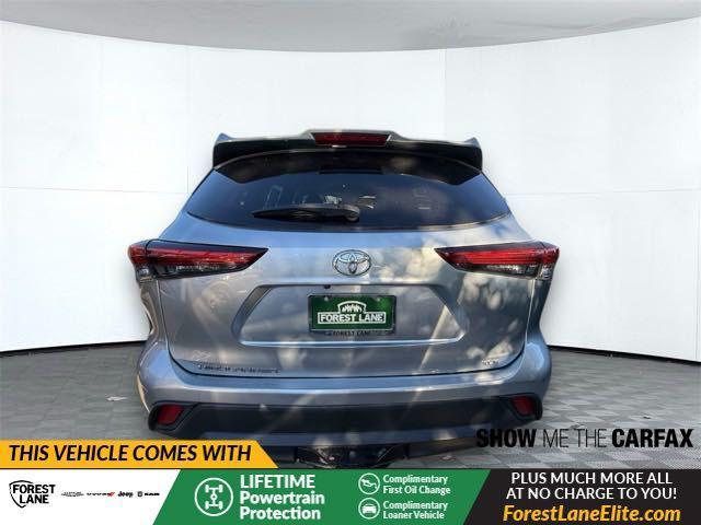 used 2021 Toyota Highlander car, priced at $26,699