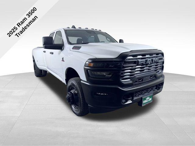 new 2025 Ram 3500 car, priced at $57,577