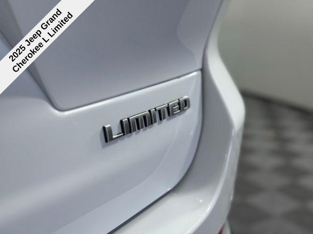 new 2025 Jeep Grand Cherokee L car, priced at $41,675