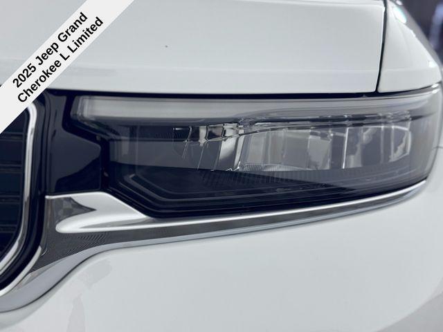 new 2025 Jeep Grand Cherokee L car, priced at $41,675