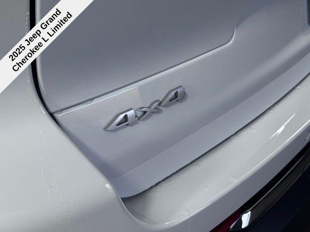 new 2025 Jeep Grand Cherokee L car, priced at $41,675