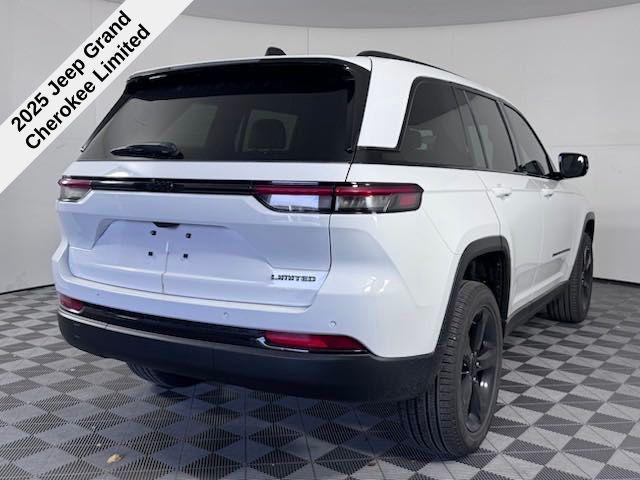 new 2025 Jeep Grand Cherokee car, priced at $41,085