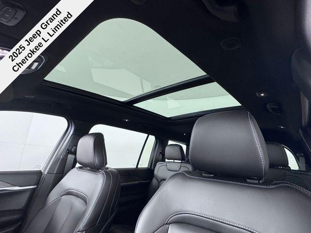 new 2025 Jeep Grand Cherokee L car, priced at $43,791