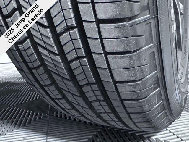 new 2025 Jeep Grand Cherokee car, priced at $36,605