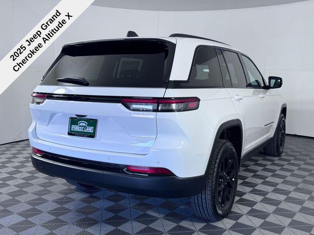new 2025 Jeep Grand Cherokee car, priced at $37,701