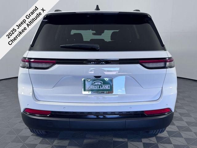 new 2025 Jeep Grand Cherokee car, priced at $37,701