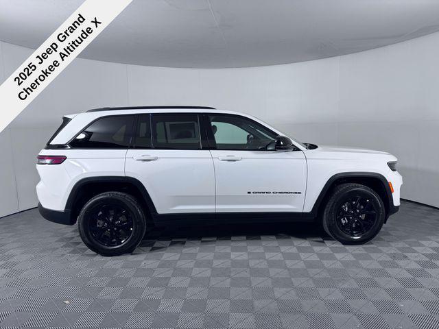 new 2025 Jeep Grand Cherokee car, priced at $37,701