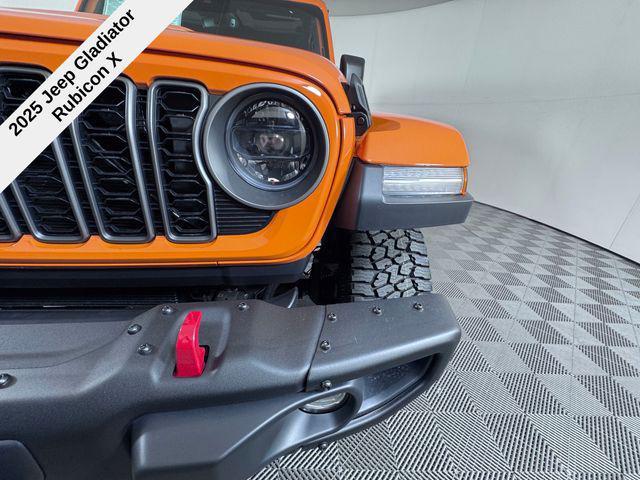 new 2025 Jeep Gladiator car, priced at $51,658