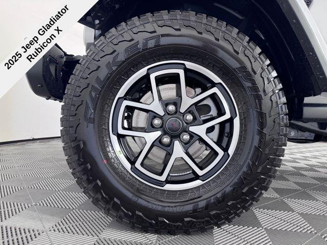 new 2025 Jeep Gladiator car, priced at $49,368