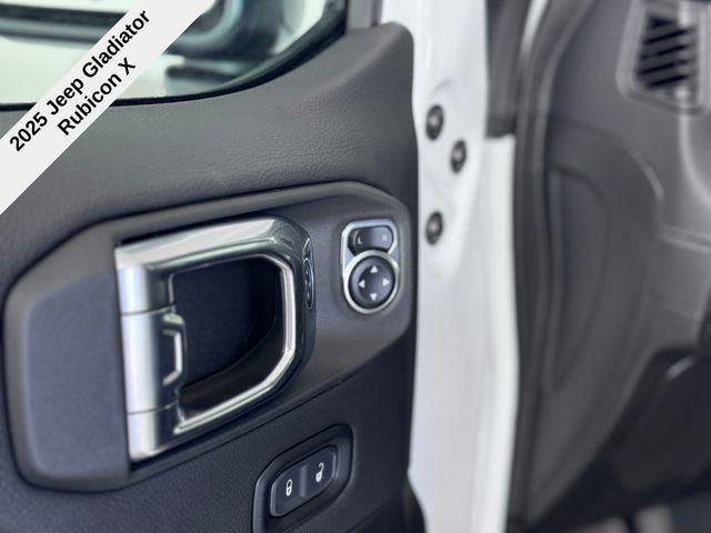 new 2025 Jeep Gladiator car, priced at $49,368