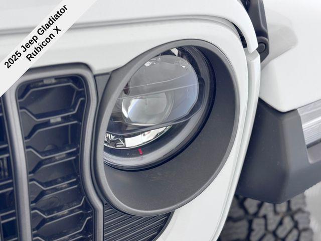 new 2025 Jeep Gladiator car, priced at $49,368