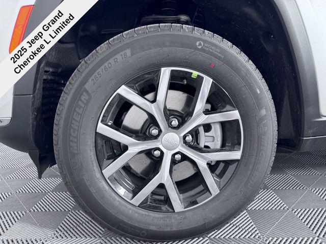 new 2025 Jeep Grand Cherokee L car, priced at $43,091