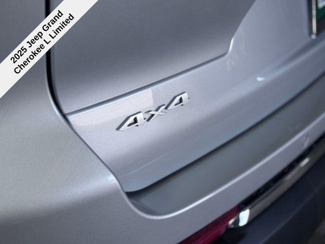 new 2025 Jeep Grand Cherokee L car, priced at $43,091