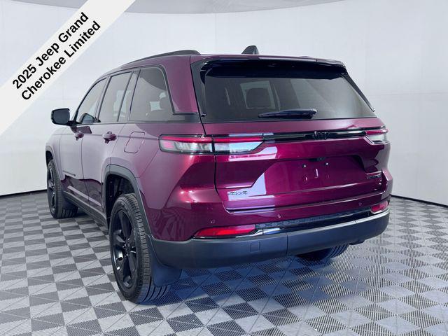 new 2025 Jeep Grand Cherokee car, priced at $44,220