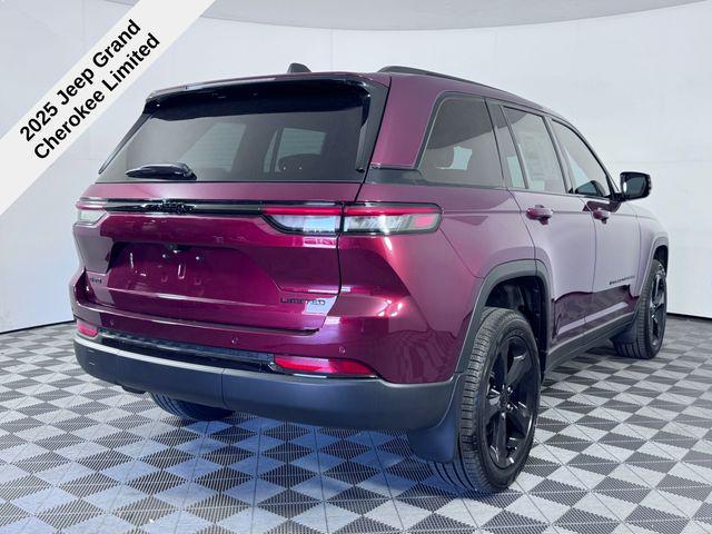new 2025 Jeep Grand Cherokee car, priced at $44,220