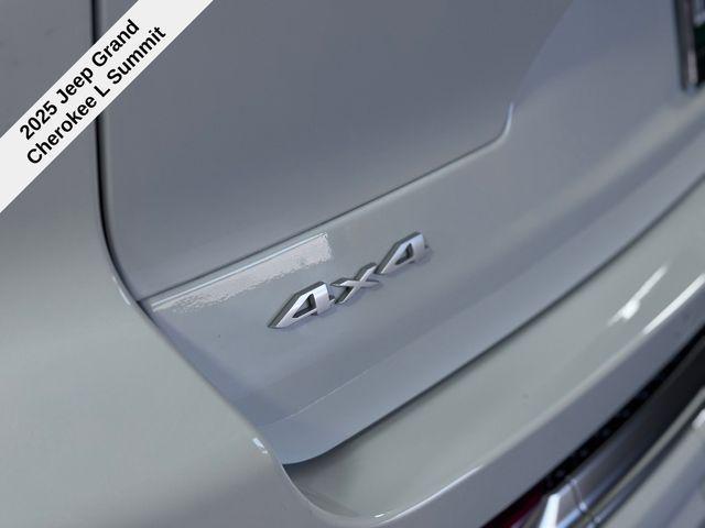 new 2025 Jeep Grand Cherokee L car, priced at $56,370
