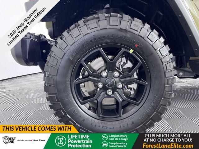 new 2025 Jeep Gladiator car, priced at $41,503