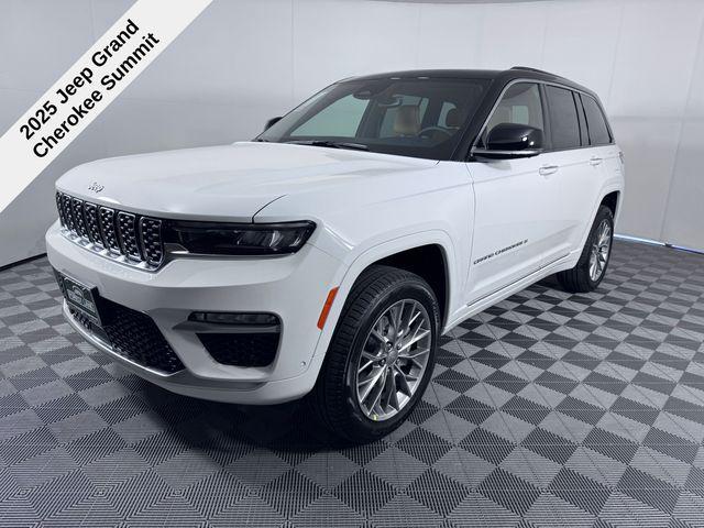 new 2025 Jeep Grand Cherokee car, priced at $52,457