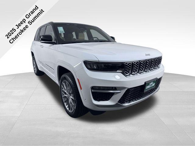 new 2025 Jeep Grand Cherokee car, priced at $52,457