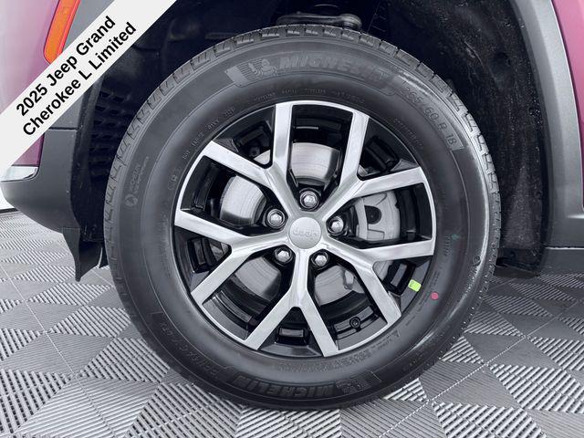 new 2025 Jeep Grand Cherokee L car, priced at $45,172