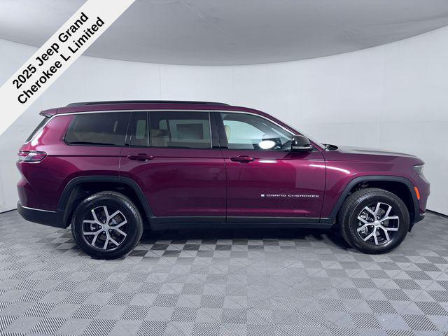 new 2025 Jeep Grand Cherokee L car, priced at $45,172