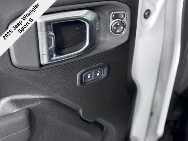 new 2025 Jeep Wrangler car, priced at $40,440