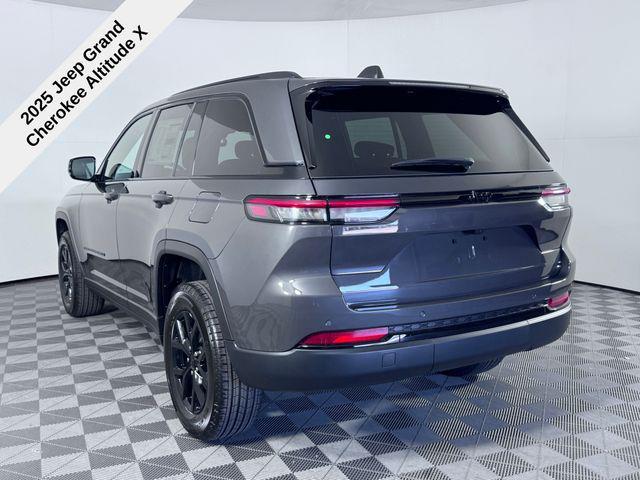 new 2025 Jeep Grand Cherokee car, priced at $37,141