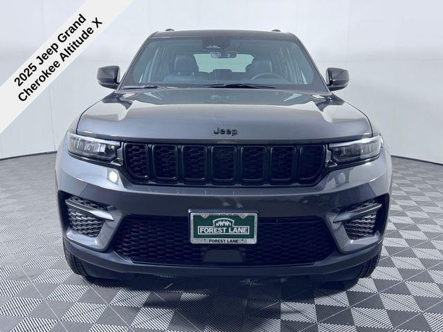 new 2025 Jeep Grand Cherokee car, priced at $37,141