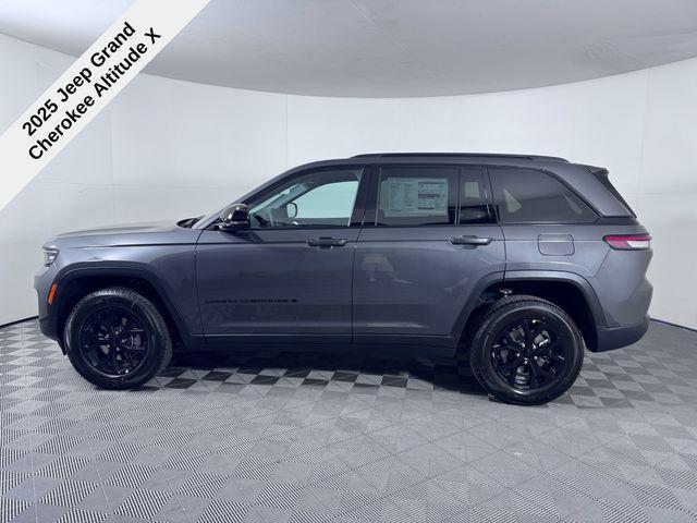 new 2025 Jeep Grand Cherokee car, priced at $37,141