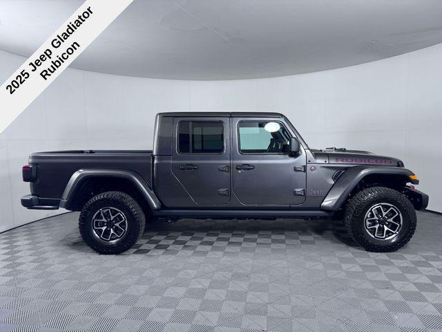 new 2025 Jeep Gladiator car, priced at $50,404