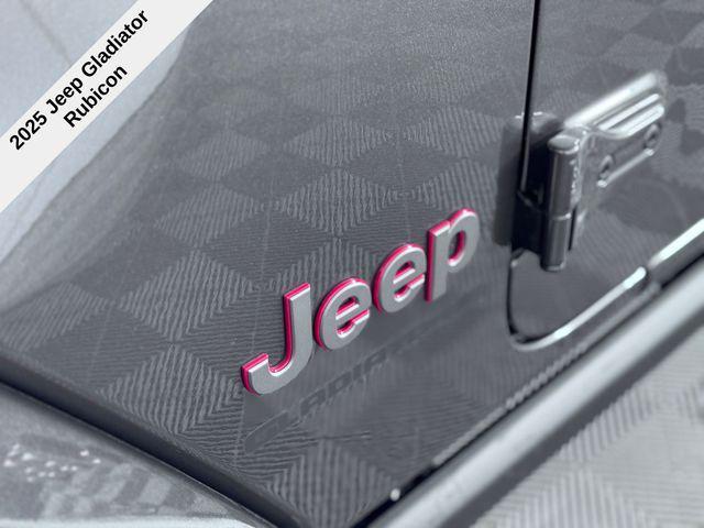 new 2025 Jeep Gladiator car, priced at $50,404