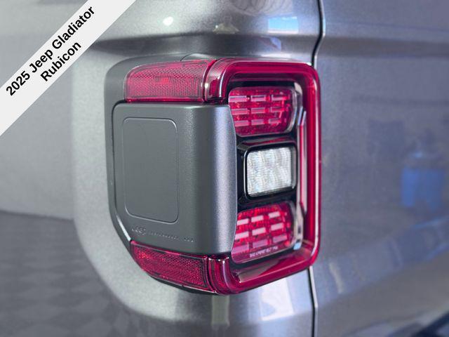 new 2025 Jeep Gladiator car, priced at $50,404