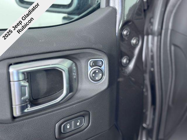 new 2025 Jeep Gladiator car, priced at $50,404