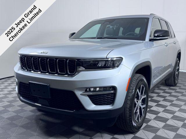 new 2025 Jeep Grand Cherokee car, priced at $36,661