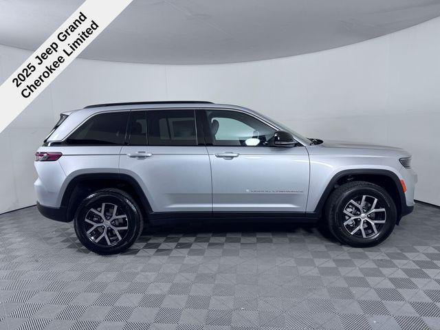 new 2025 Jeep Grand Cherokee car, priced at $36,661