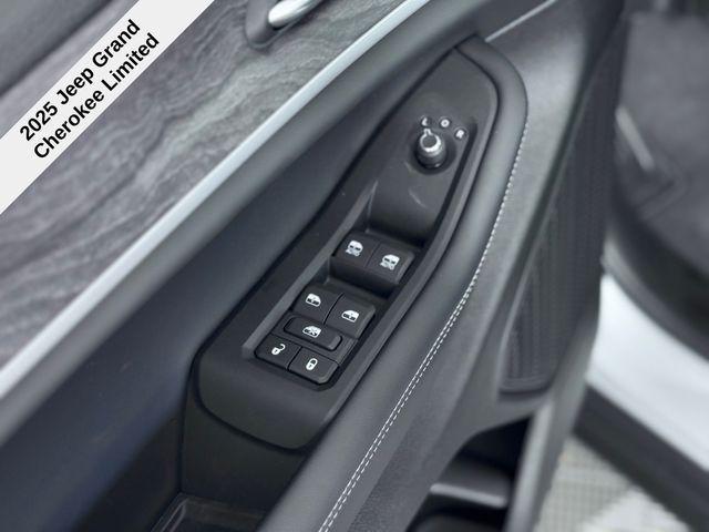 new 2025 Jeep Grand Cherokee car, priced at $36,661