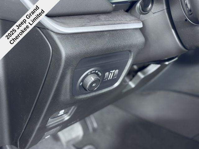 new 2025 Jeep Grand Cherokee car, priced at $36,661