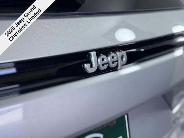 new 2025 Jeep Grand Cherokee car, priced at $36,661